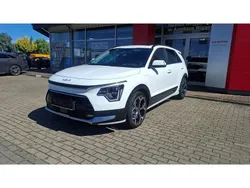 Weiss Gebraucht 2024 Kia Niro Spirit SUV | 32.990 € (Guter Preis)