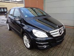 Schwarz Gebraucht 2011 Mercedes B180 Van / Kleinbus | 5.450 € (Guter Preis)