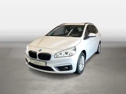Alpinweiss Gebraucht 2015 BMW 218 Active Tourer Van / Kleinbus | 8.820 € (Guter Preis)