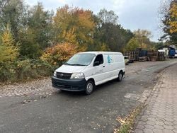 Weiß Gebraucht 2007 Toyota HiAce Van | 8.800 € (Teuer)