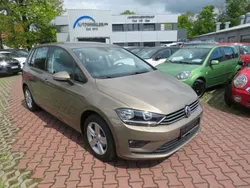 Grau Gebraucht 2017 VW Golf Sportsvan Van / Kleinbus | 17.990 € (Etwas zu teuer)