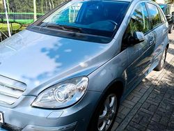 Blau Gebraucht 2008 Mercedes B170 Van / Kleinbus | 2.699 € (Fairer Preis)