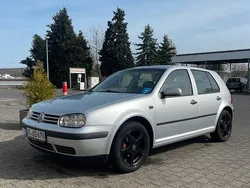 Silber Gebraucht 2002 VW Golf IV Kleinwagen | 2.100 € (Fairer Preis)