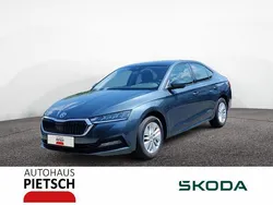 Grau Gebraucht 2021 Skoda Octavia Active Limousine | 20.980 € (Fairer Preis)