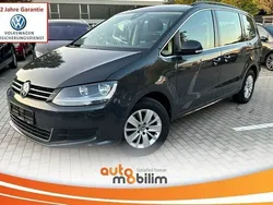 Grau Gebraucht 2021 VW Sharan Van / Kleinbus | 28.829 € (Fairer Preis)