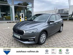 Grau Gebraucht 2024 Skoda Fabia Selection Limousine | 22.580 € (Fairer Preis)