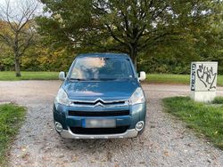 Blau Gebraucht 2011 Citroën Berlingo Van / Kleinbus | 6.500 € (Etwas zu teuer)