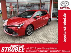 Karminrot Gebraucht 2023 Toyota Corolla Team Limousine | 26.980 € (Fairer Preis)