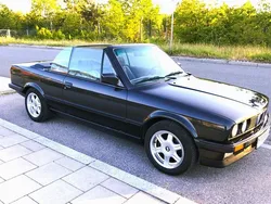 Schwarz Gebraucht 1990 BMW 320 Cabriolet Shadowline Cabrio | 21.900 €