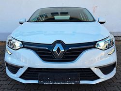 Weiß Gebraucht 2019 Renault Mégane GrandTour Life Kombi | 9.100 € (Fairer Preis)