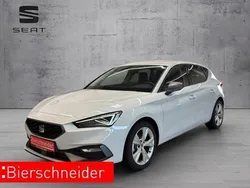 Weiss Gebraucht 2024 Seat Leon FR Limousine | 27.450 € (Fairer Preis)