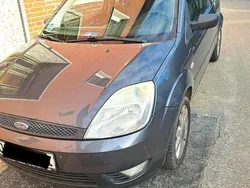 Grau Gebraucht 2005 Ford Fiesta Kleinwagen | 1.000 € (Guter Preis)