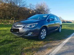 Grau Gebraucht 2011 Opel Astra Sport Kombi | 2.700 € (Superpreis)