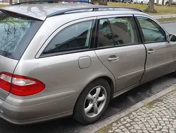 Braun Gebraucht 2005 Mercedes E200 Classic Kombi | 3.999 € (Fairer Preis)