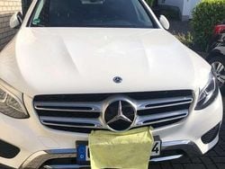 Weiß Gebraucht 2018 Mercedes GLC250 AMG line SUV | 29.800 € (Fairer Preis)