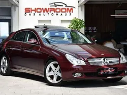 Rot Gebraucht 2006 Mercedes CLS350 Limousine | 13.990 €