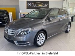 Grau Gebraucht 2014 Mercedes B200 Van / Kleinbus | 8.990 € (Guter Preis)