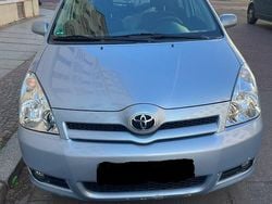 Grau Gebraucht 2006 Toyota Corolla Verso Van / Kleinbus | 3.500 € (Fairer Preis)