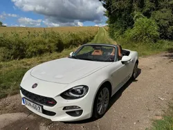 Weiß Gebraucht 2016 Fiat 124 Spider Lusso Cabrio | 14.700 € (Teuer)