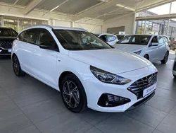 Polar white Gebraucht 2021 Hyundai i30 Edition 30 Kombi | 17.500 € (Fairer Preis)