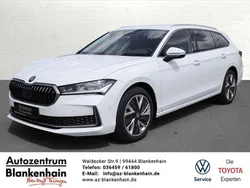 Weiß Neu 2025 Skoda Superb Selection Kombi | 37.990 € (Guter Preis)