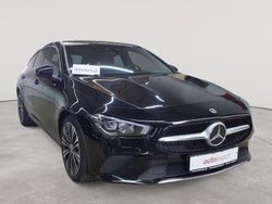 Kosmosschwarz metallic Gebraucht 2022 Mercedes CLA220 Shooting Brake Progressive Kombi | 30.990 € (Fairer Preis)