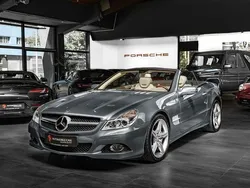 Grau Gebraucht 2010 Mercedes SL350 Cabrio | 39.900 €