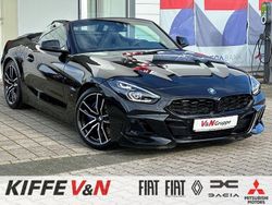 Saphirschwarz metallic (metallic) Gebraucht 2024 BMW Z4 M Sport Cabrio | 55.950 € (Etwas zu teuer)