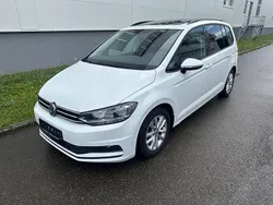 Weiß Gebraucht 2017 VW Touran Comfortline Van / Kleinbus | 12.400 € (Teuer)