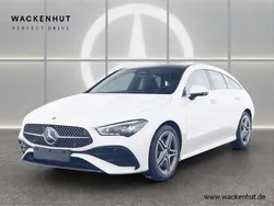 Weiss Gebraucht 2024 Mercedes CLA200 Shooting Brake AMG Kombi | 36.800 € (Fairer Preis)
