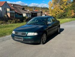 Grün Gebraucht 1996 Audi A4 Limousine | 600 € (Superpreis)