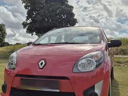 Rot Gebraucht 2011 Renault Twingo Authentique Kleinwagen | 2.250 € (Guter Preis)