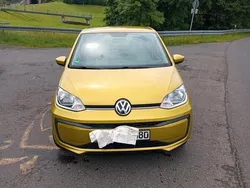 Gold Gebraucht 2016 VW up! Kleinwagen | 6.900 € (Fairer Preis)