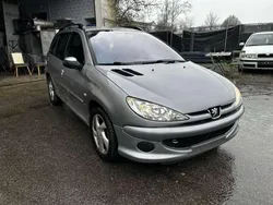 Grau sidobre/metallic Gebraucht 2005 Peugeot 206 Tendance Kombi | 2.400 € (Etwas zu teuer)