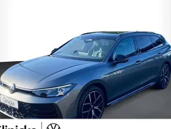 Grau Gebraucht 2024 VW Passat R-line Kombi | 59.888 €
