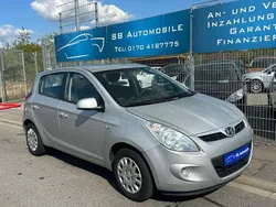 Silber Gebraucht 2011 Hyundai i20 Classic Limousine | 5.490 € (Fairer Preis)