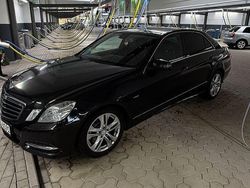 Schwarz Gebraucht 2011 Mercedes E250 Limousine | 10.000 € (Fairer Preis)