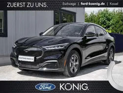 Shadowblack (schwarz) Gebraucht 2022 Ford Mustang Mach-E SUV | 35.950 € (Guter Preis)