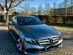 Grau Gebraucht 2018 Mercedes E220 Limousine | 26.400 € (Fairer Preis)