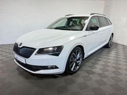 Weiß Gebraucht 2018 Skoda Superb SportLine Kombi | 19.480 € (Fairer Preis)