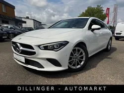 Weiß Gebraucht 2020 Mercedes CLA200 Shooting Brake Kombi | 16.390 € (Guter Preis)