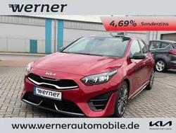 Rot Gebraucht 2024 Kia Ceed GT-Line Limousine | 27.770 € (Fairer Preis)