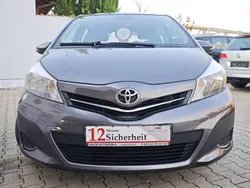 Magnetic grey Gebraucht 2014 Toyota Yaris Kleinwagen | 6.890 € (Fairer Preis)