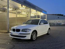 Weiß Gebraucht 2010 BMW 116 Kleinwagen | 3.500 € (Fairer Preis)