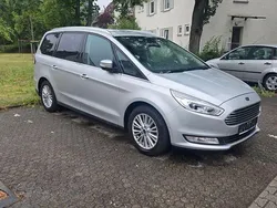 Grau Gebraucht 2017 Ford Galaxy Titanium Van / Kleinbus | 15.700 € (Guter Preis)