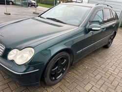 Gebraucht 2003 Mercedes C180 Kombi | 2.700 € (Etwas zu teuer)