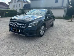 Schwarz Gebraucht 2019 Mercedes GLA200 AMG line SUV | 25.900 € (Guter Preis)