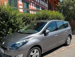 Grau Gebraucht 2012 Renault Scénic III Luxe Van / Kleinbus | 6.000 € (Fairer Preis)