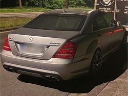 Grau Gebraucht 2010 Mercedes S63 AMG AMG Limousine | 18.880 €