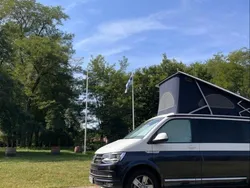 Blau Gebraucht 2018 VW T6 California Van | 58.900 €